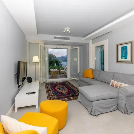 Familia 2 Selimiye Daily Weekly *