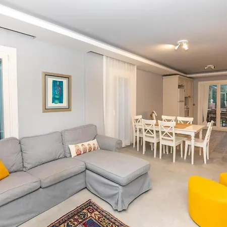 Familia 2 Selimiye Daily Weekly