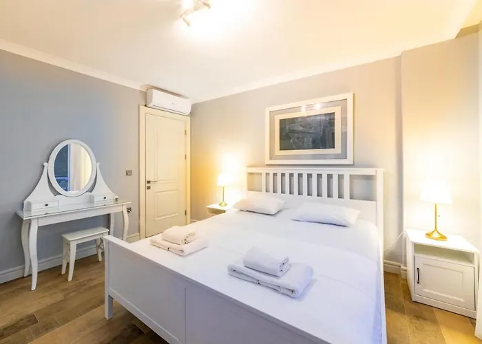 Familia 2 Selimiye Daily Weekly Villa