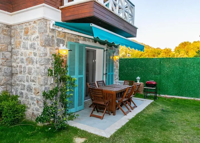 Familia 2 Selimiye Daily Weekly Marmaris