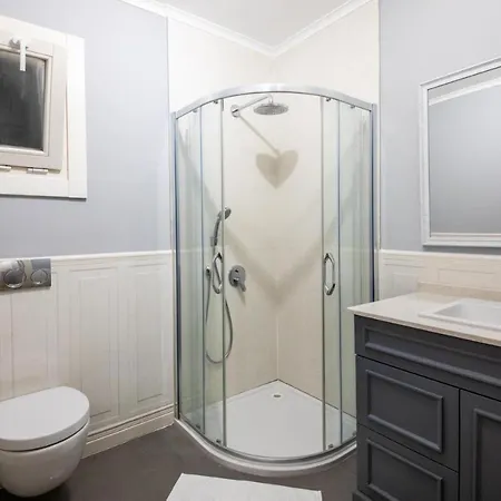 Familia 2 Selimiye Daily Weekly *