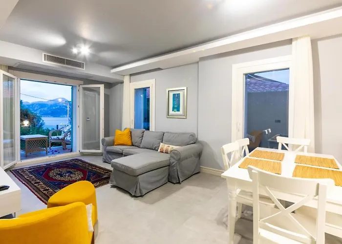 Familia 2 Selimiye Daily Weekly マルマリス