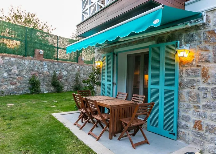 Familia 2 Selimiye Daily Weekly * マルマリス