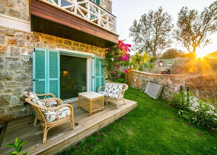 Familia 2 Selimiye Daily Weekly * マルマリス