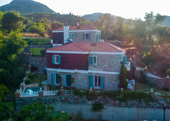 Familia 2 Selimiye Daily Weekly ヴィラ